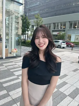 ロング 🎀大竹美侑／顔まわ りカット／レイヤーのヘアスタイル