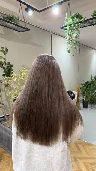 ロング カラー 今井 凜のヘアスタイル