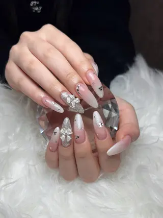 ネイル 藪木 七海のネイルデザイン