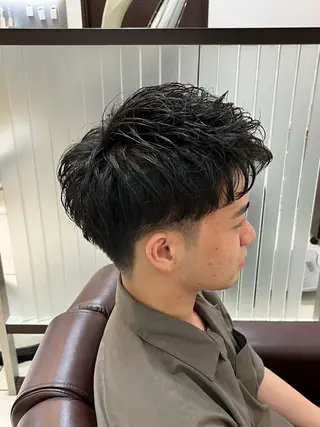 ミディアム パーマ Bro Tokyo 銀座店所属・Bro Tokyo 木村碧のヘアスタイル