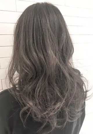 セミロング カラー 土谷 敦郎のヘアスタイル