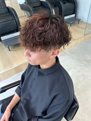 ショート カラー パーマ メンズ 夏果⭐︎fifth 天神 海外風パーマのヘアスタイル