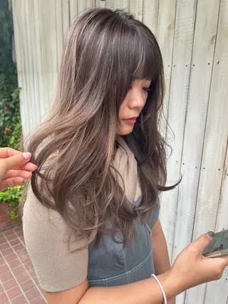 ロング Eimi エイミのヘアスタイル