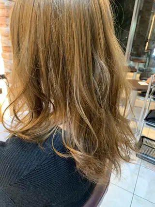 ロング ⭐️透け感カラー /齊藤容史⭐️のヘアスタイル