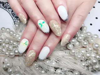 ネイル マジックミラー所属・マジック ミラーのネイルデザイン