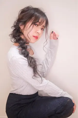 ロング カラー ヘアアレンジ 伊藤 裕貴のヘアスタイル