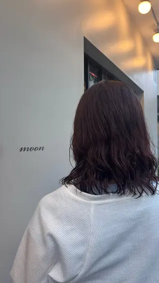 ミディアム パーマ moon所属・平出 千尋のヘアスタイル