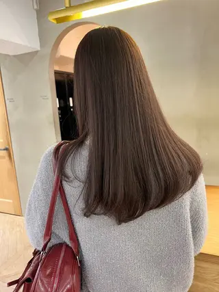 セミロング こだわりのレイヤー /透明感カラーのヘアスタイル