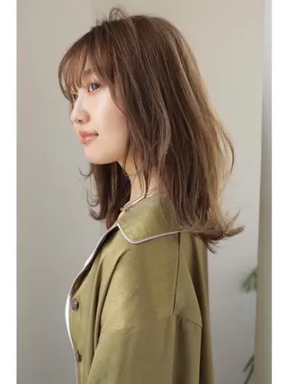 セミロング 藤原 侑香のヘアスタイル