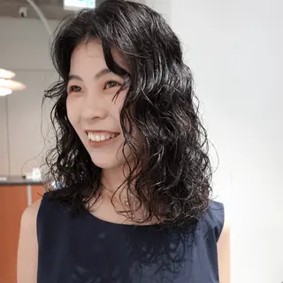 ミディアム パーマ ヘアアレンジ 🌐サトウ リョウ🌐のヘアスタイル