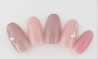 ネイル ゲン レイカのネイルデザイン