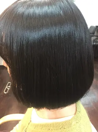 ショート カラー 桧山 真のヘアスタイル