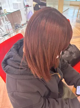 ミディアム ゆい/パーマ/レイヤ ー/似合わせカラーのヘアスタイル