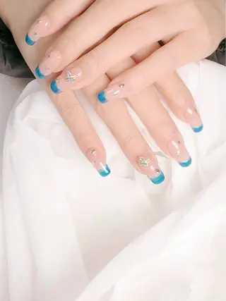 ネイル pink ladyサロン所属・べ にのネイルデザイン