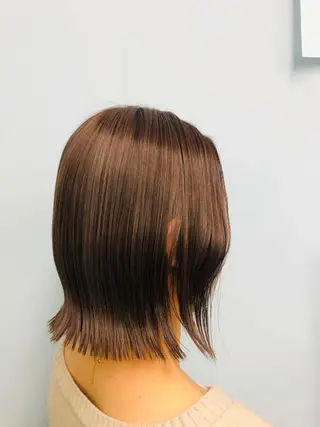 ミディアム 艶カラー🩵💛 NANAのヘアスタイル