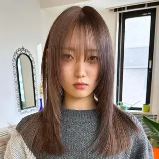 ミディアム カラー ikuma/ ミルクティーのヘアスタイル