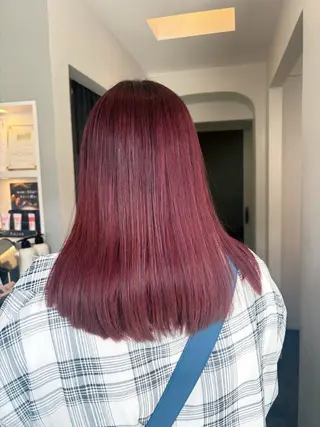 ミディアム カラー 栗林 茉那のヘアスタイル