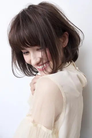 ミディアム truck あべの店のヘアスタイル