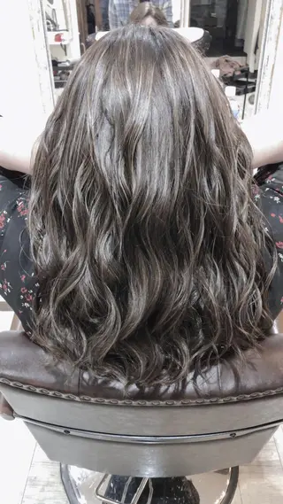 セミロング カラー 【垢抜け大人髪】 TIARA西山のヘアスタイル