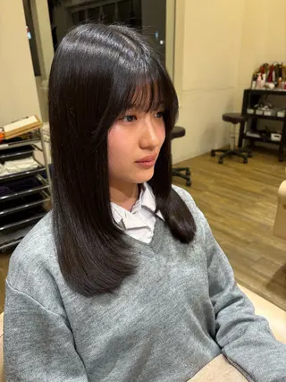 セミロング MAHAE 中司のヘアスタイル