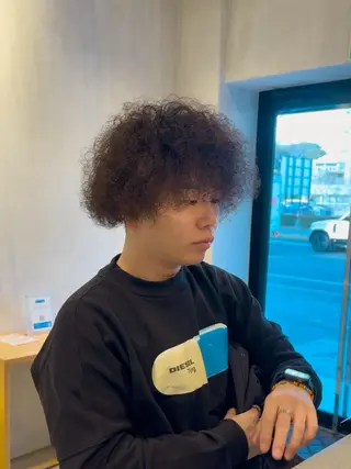 パーマ メンズ メンズパーマ/フェ ザーパーマ/古川晴輝のヘアスタイル