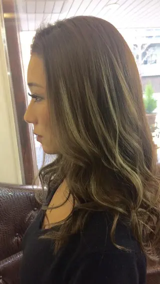 カラー 海老沼 奈月のヘアスタイル