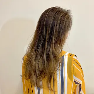 カラー JUNYA 海外ガールヘアのヘアスタイル