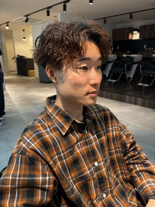 パーマ メンズ フェザーパーマ/韓国 /メンズカット/保立のヘアスタイル