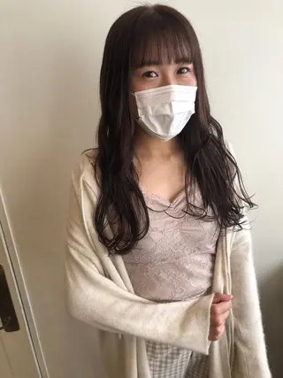 ロング カラー MIOベージュカラー 柔らかいカラーのヘアスタイル