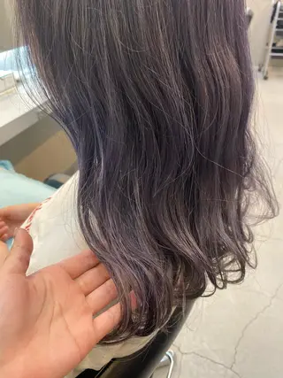 ロング カラー 岡野 静華のヘアスタイル