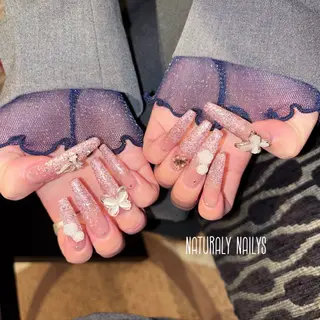 ネイル Naturaly Nailys所属・プライベートサロン rieのネイルデザイン