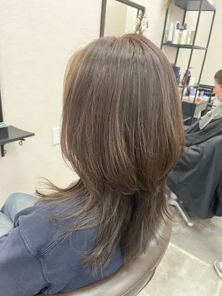 セミロング 鈴木 絢奈のヘアスタイル