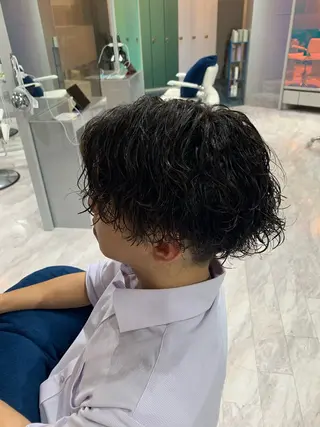 ミディアム パーマ メンズ/レイヤー/ 高田優のヘアスタイル