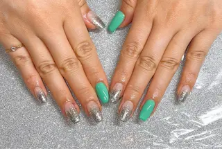 ネイル VIERU 🌈🎀💖のネイルデザイン