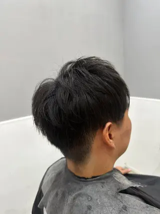 ミディアム miloc MOMOKAのヘアスタイル