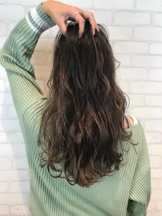ロング カラー 黒川 真実のヘアスタイル