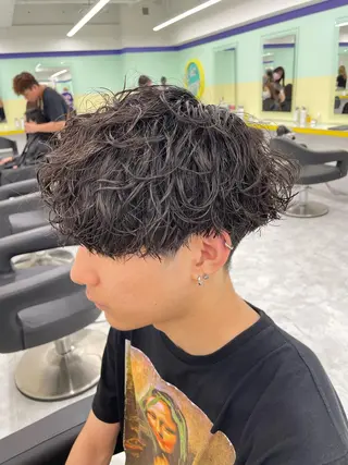 ショート パーマ ヘアアレンジ メンズ 艶カラー の達人のヘアスタイル