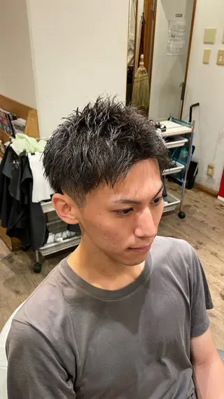 ショート メンズ 椿 大輔のヘアスタイル