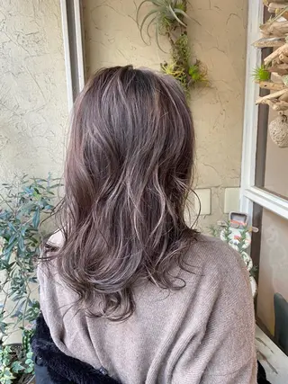 セミロング カラー 店長担当🌟 矢吹ガブリエル🌟のヘアスタイル
