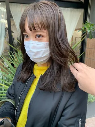 セミロング カラー レイヤー/顔周り /AKARIのヘアスタイル