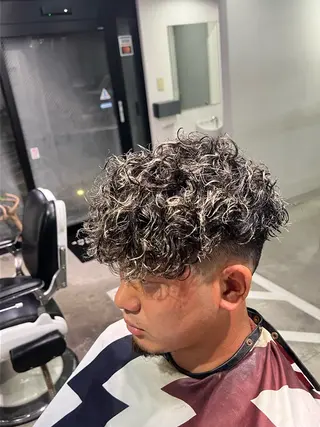 ミディアム パーマ FUJIYAMA BARBER SHOP所属・朝陽 /メンズカット専門のヘアスタイル