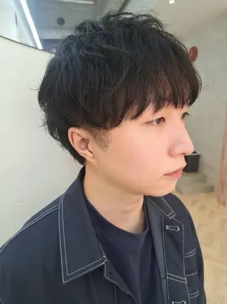 メンズ パーマ メンズ ヘアメイク  ハイトーン キャロのヘアスタイル