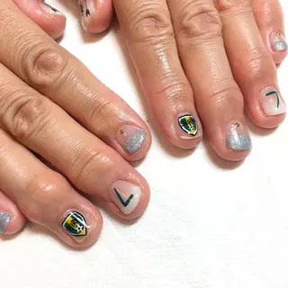 ネイル THECOLORS所属・近貞 莉奈のネイルデザイン