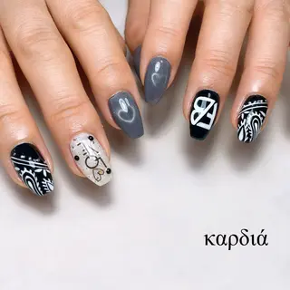 ネイル καρδιά -ｶﾙﾃﾞｨｱ-のネイルデザイン