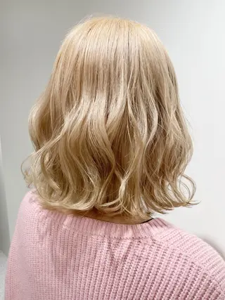 セミロング カラー GO TODAY SHARE SALON 原宿本店所属・ブリーチ/ハイトーン 艶カラー/ユリナのヘアスタイル