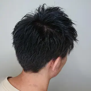 メンズ ブリーチ/ヘアケア/ 艶髪/イギチハルのヘアスタイル