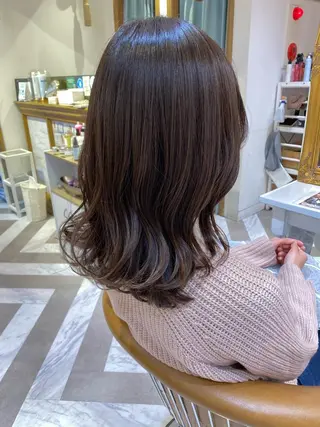 ミディアム レイヤーカット /透明感カラー西田のヘアスタイル