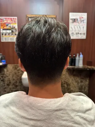 ショート ヒロ銀座ヘアーサロン五反田店所属・清水 温哉のヘアスタイル