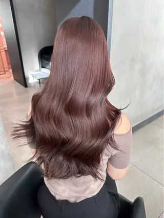 カラー 🇰🇷韓国風ハイ トーンKANA🖤のヘアスタイル