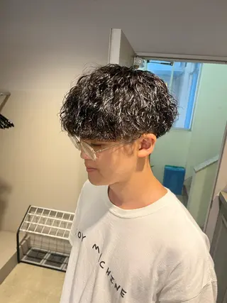 ミディアム パーマ メンズ GOTODAY所属・横浜駅メンズパーマ師 🌀岩﨑弘成🌀のヘアスタイル